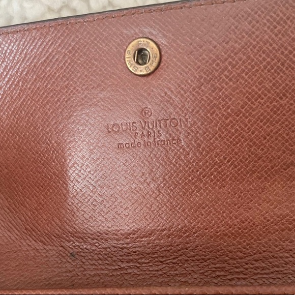 Authentic Louis Vuitton Compact wallet in Monogram - Picture 12 of 12